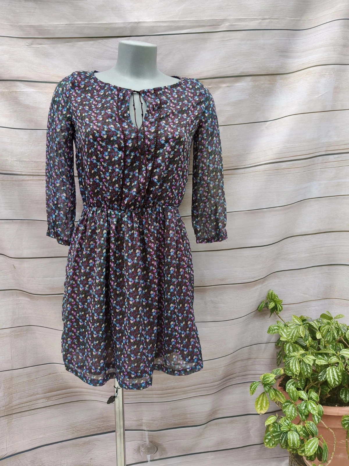 Vestido corto estampado floral - Sfera Casual (Talla S) 💜